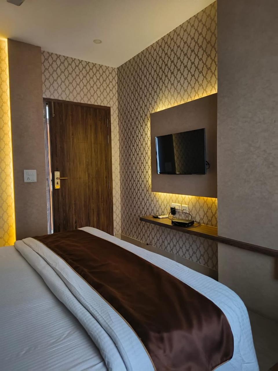 Jaanki Farms & Resorts Jorhat Bagian luar foto