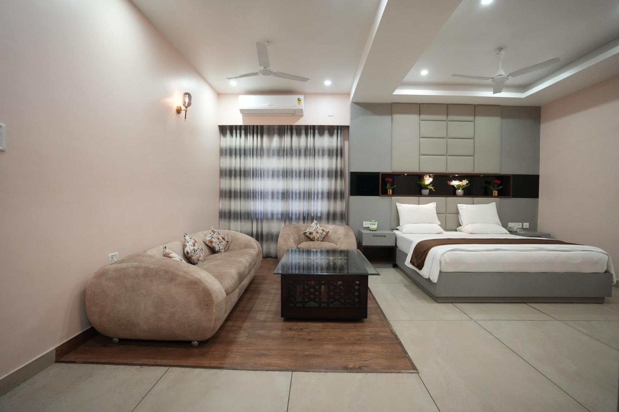 Jaanki Farms & Resorts Jorhat Bagian luar foto