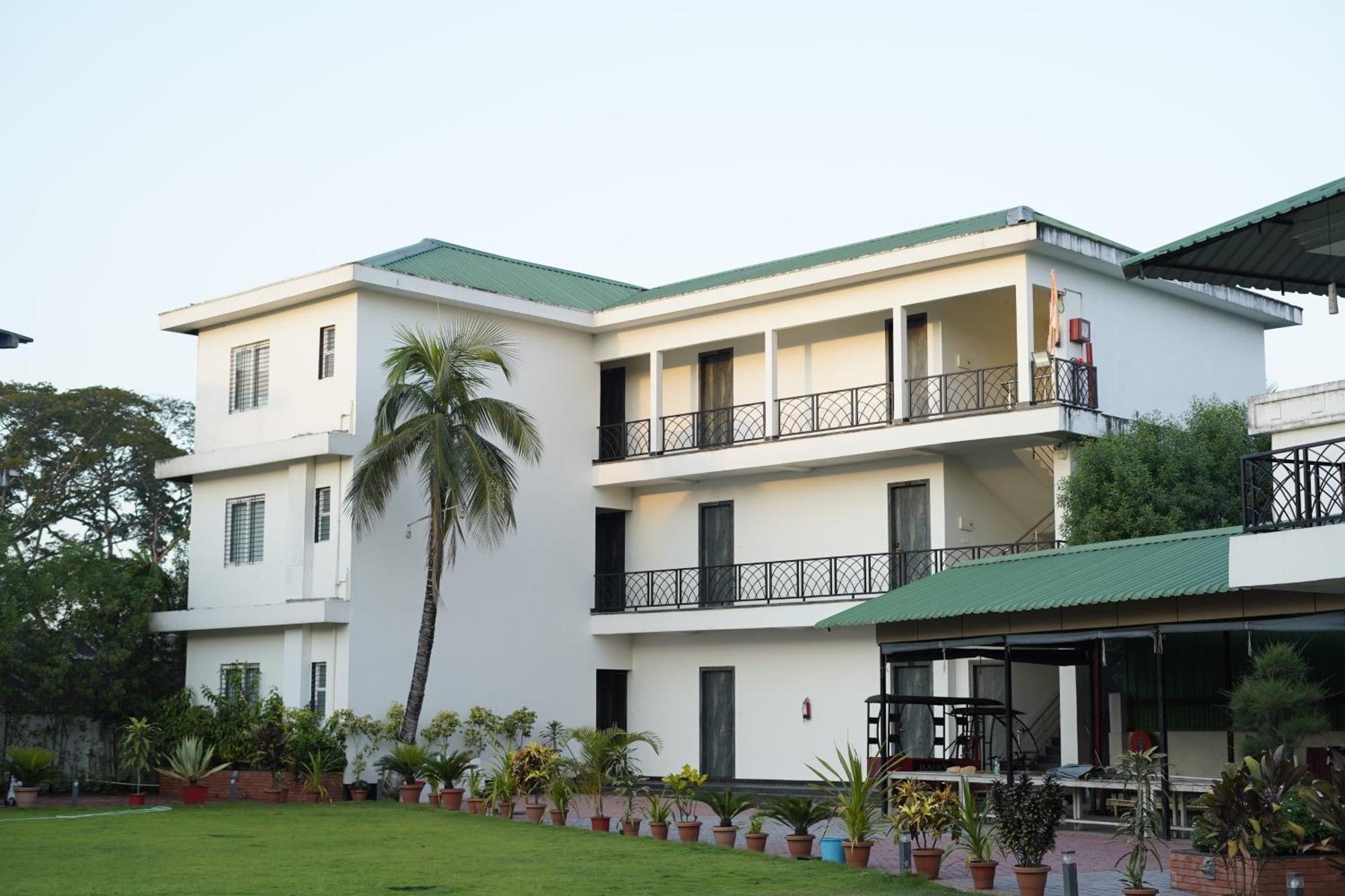 Jaanki Farms & Resorts Jorhat Bagian luar foto